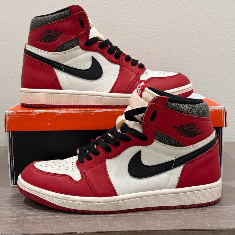 2022 Air Jordan 1 Retro High OG 'Chicago Lost & Found' 7.5 US
